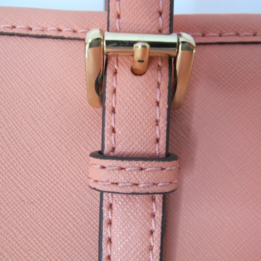 Michael Kors Medium Jet Set‎ Saffiano Leather Top-Zip Multifunction Tote Handbag